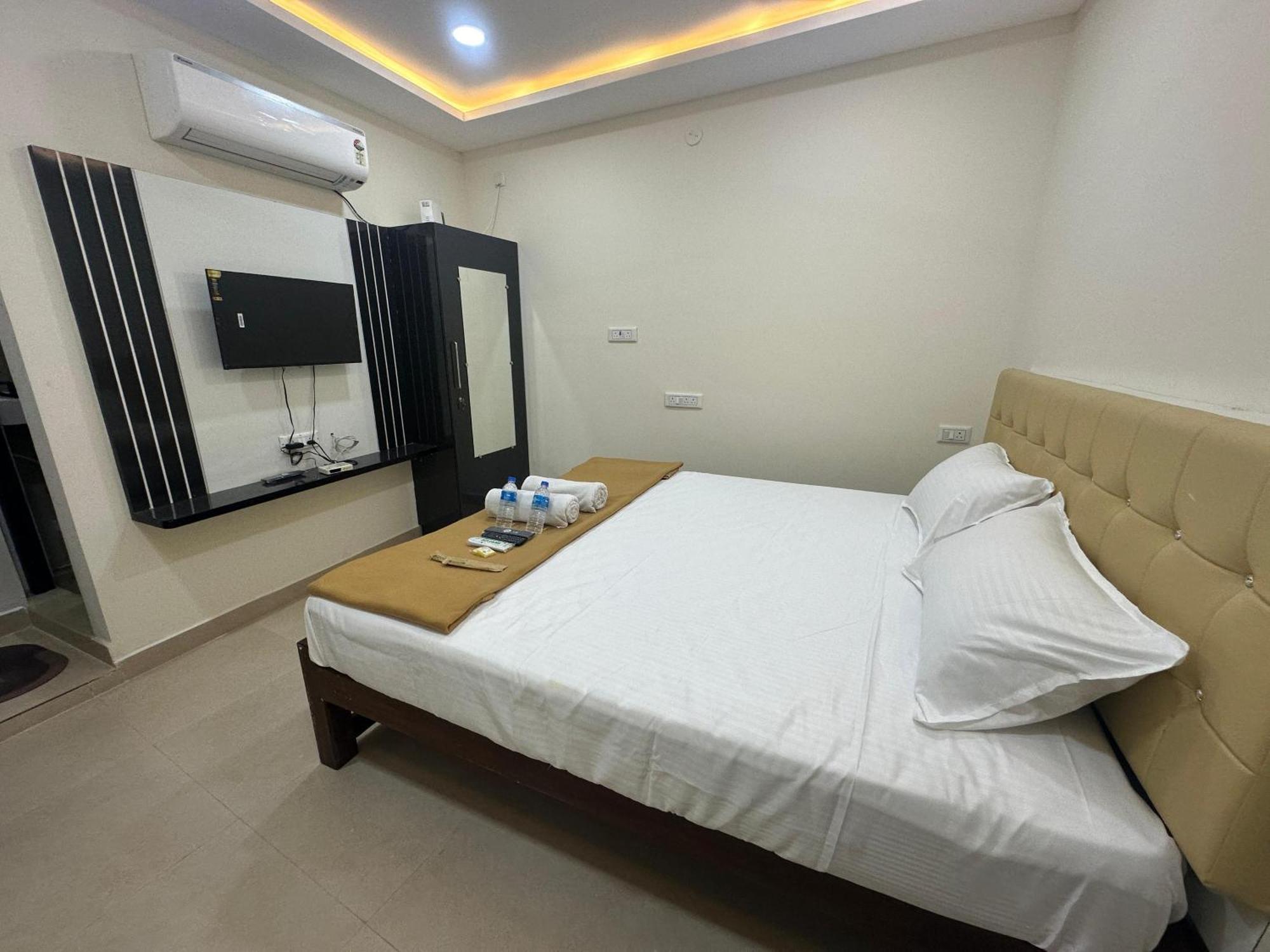 Tiruvannāmalai Mahadeepam Residencyヴィラ 部屋 写真