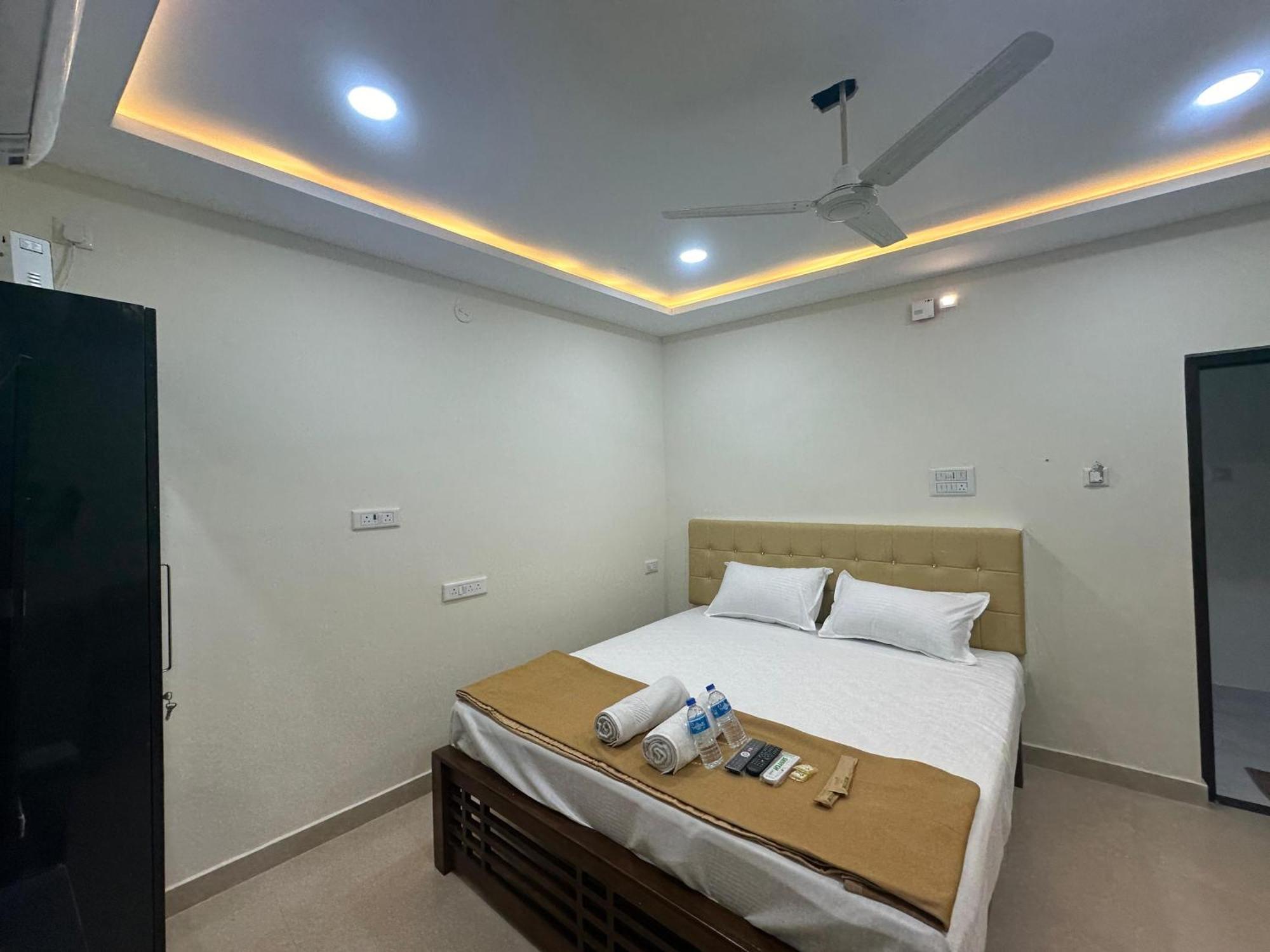 Tiruvannāmalai Mahadeepam Residencyヴィラ エクステリア 写真